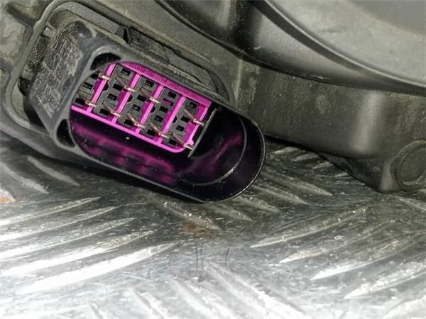 FARO DEL. DCHO Volkswagen Tiguan 2.0 TDI 140CV) (2008 2018) (103 KW) - 33003 / CFF