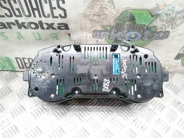 CUADRO INSTRUMENTOS Skoda Superb 2.0 TDI II 140CV 16V (2009-2015) (103 KW) - 33313 / CFF 2