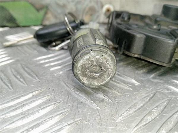 CERRADURA CAPO Ford Focus 1.8 TDI (100CV) (2002 2004) (74 KW) - 33410 / FFDA