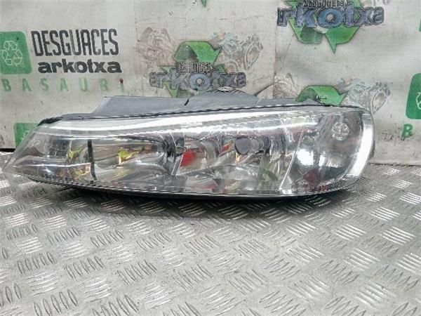 FARO DEL. IZDO. Peugeot 406 2.0 G (135CV) (1999 2000) (99 KW) - 33572 / RFR