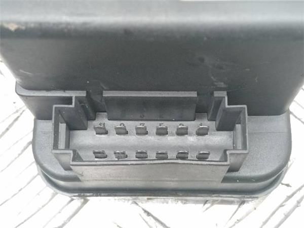 COMPRESOR CIERRE CENTRALIZADO Volkswagen Golf 1.9 TDI III (90CV) (1993 1997) (66 KW) - 33607 / AHU 1Z