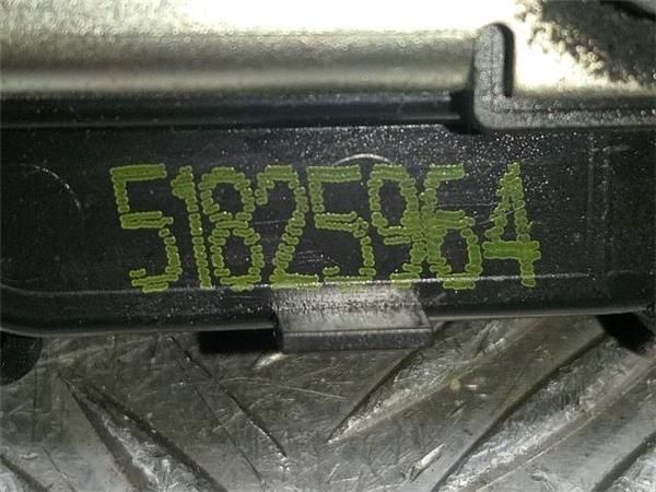 CERRADURA PUERTA DEL. DCHA. Fiat Croma 1.9 JTD (194) 150CV (2005-2011) (110 KW) - 33695 / 939A2000