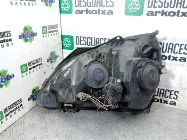 FARO DEL. DCHO Renault Clio 1.4 G II (98CV) (2000 2008) (72 KW) - 33800 / K4J C7