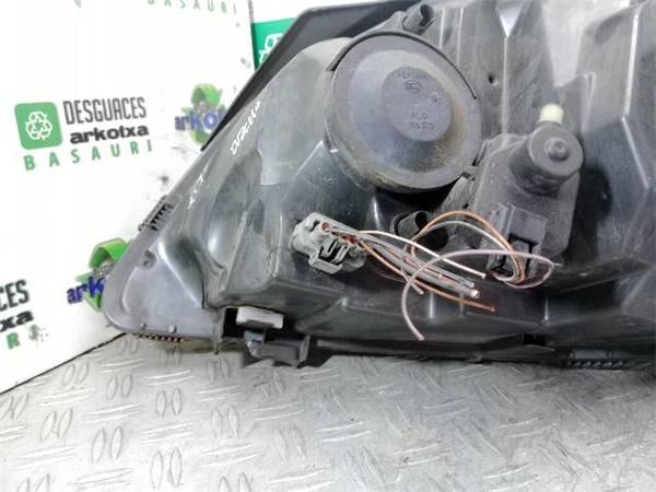 FARO DEL. DCHO Renault Clio 1.4 G II (98CV) (2000 2008) (72 KW) - 33800 / K4J C7