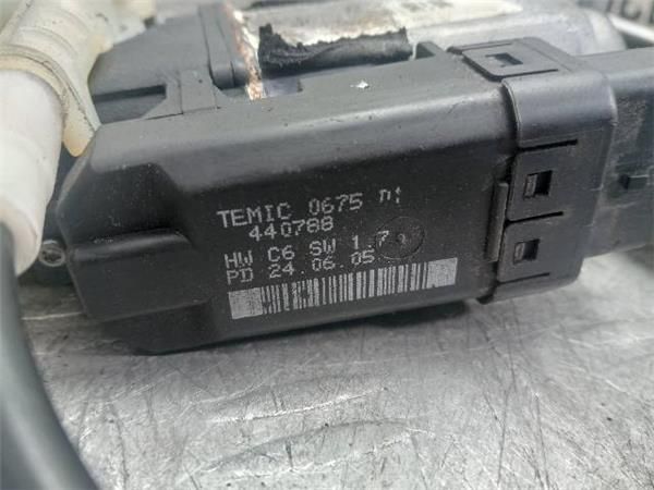 MOTOR ELEVALUNAS DEL. IZDO. Renault Megane 1.5 DCI II (101CV) (2003 2008) (74 KW) - 34085 / K9K F7