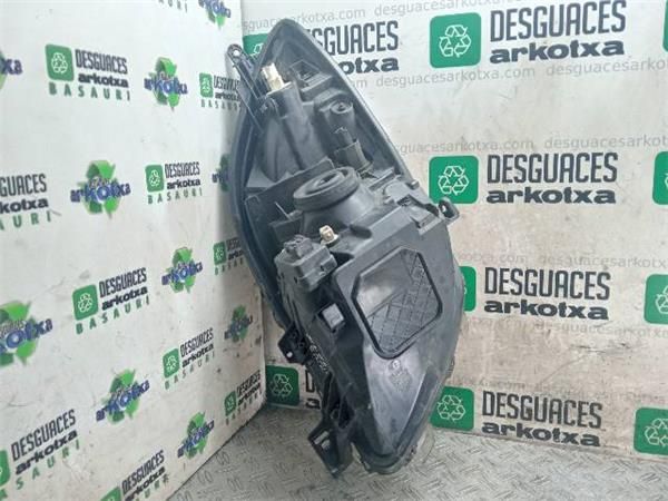 FARO DEL. DCHO Toyota Yaris 1.4 D (90CV) (2005 2012) (66 KW) - 34199 / 1ND