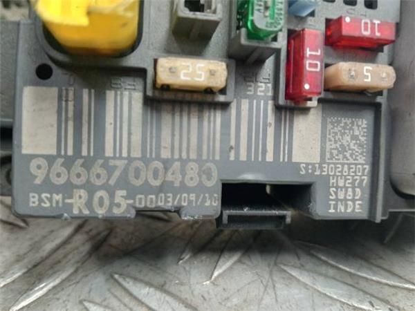 CAJA FUSIBLES/RELE Peugeot 308 1.6 HDI SW (4E/H) 109CV (2007-2014) (80 KW) - 34418 / 9HZ O 9H01