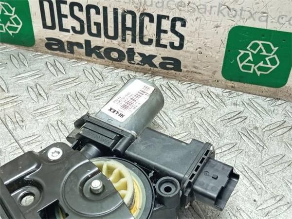 MOTOR ELEVALUNAS DEL. DCHO. Peugeot Boxer 2.0 HDI COMBI (U9) 110CV (2015-2019) (80 KW) - 34766 / AH03