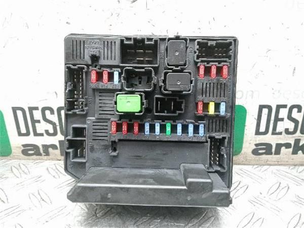 CAJA FUSIBLES/RELE Nissan Qashqai 1.5 DCI (J10) 110CV (2010-2014) (81 KW) - 35039 / K9K