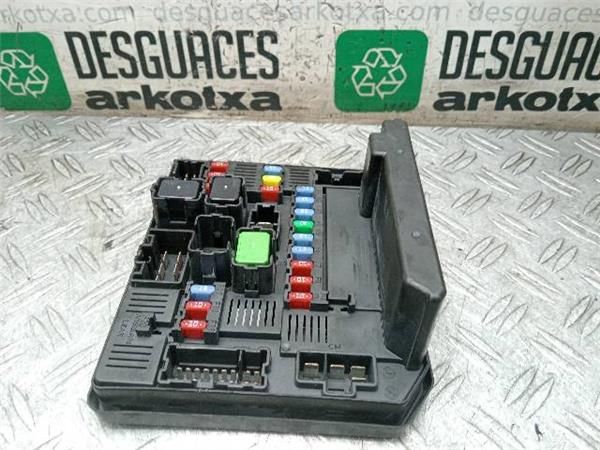 CAJA FUSIBLES/RELE Nissan Qashqai 1.5 DCI (J10) 110CV (2010-2014) (81 KW) - 35039 / K9K 2