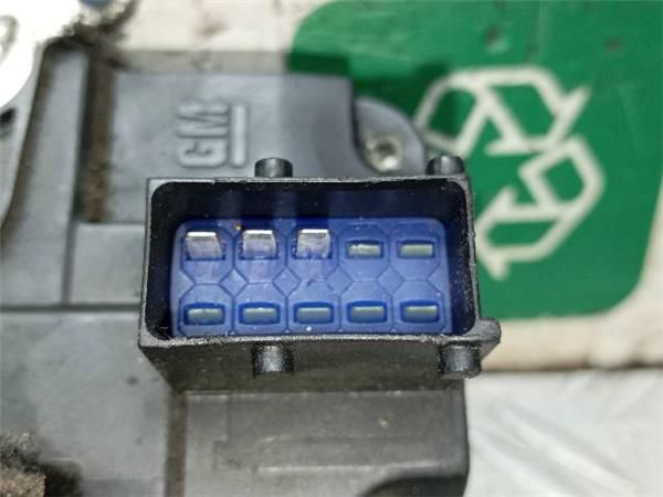 CERRADURA PUERTA DEL. DCHA. Nissan Primastar 1.9 DCI (100CV) (2002 2022) (74 KW) - 35247 / F9Q U7