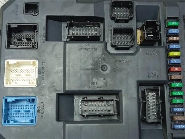 CAJA FUSIBLES/RELE Peugeot 207 1.6 HDI (92CV) (11/2009 - 12/2012) (68 KW) - 35278 / 9HP 9H06