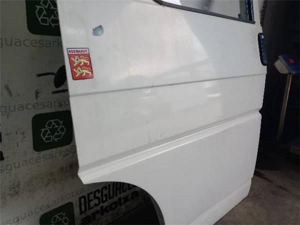 PUERTA DEL. IZDA. Volkswagen California 1.9 TD TRANSPORTER T4 (50 KW) - 35292 / ABL