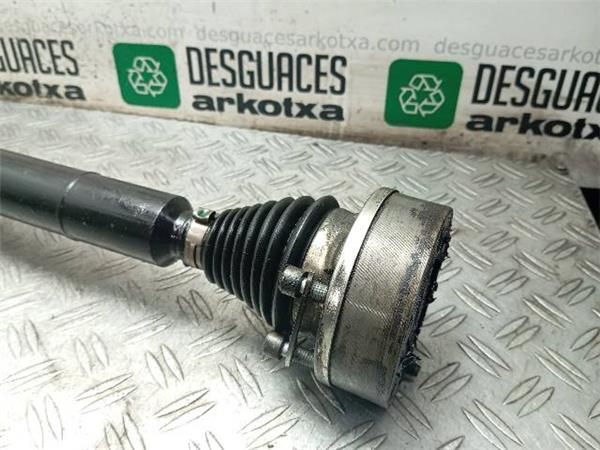 TRANSMISION DEL. DCHA. Seat Leon 1.6 TDI (1P1) 105CV (2010-2012) (77 KW) - 35369 / CAY