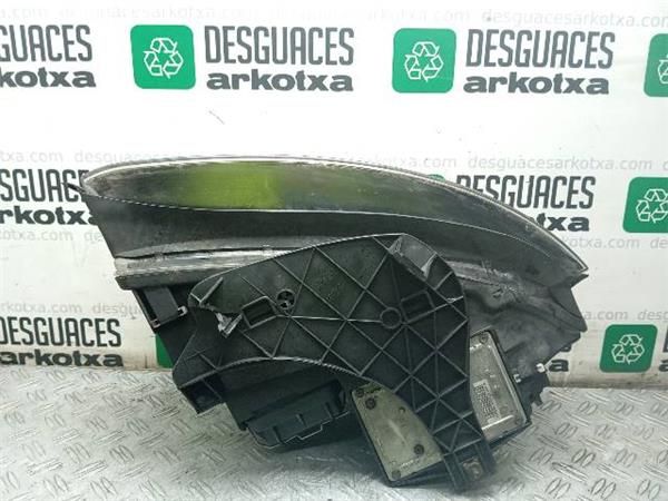 FARO XENON IZDO. Audi A4 1.9 TDI B6 AVANT 8E5 (130CV)(2000 2004) (96 KW) - 35545 / AVF