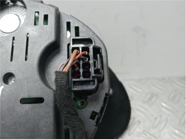 CUADRO INSTRUMENTOS Seat Ibiza 1.4 III 6L1 (100CV) )2002 2009) (74 KW) - 35801 / W06L0920 820H