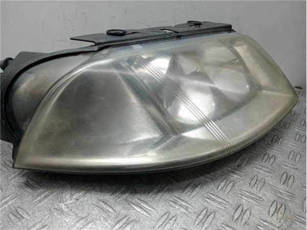 FARO DEL. DCHO Volkswagen Passat Berlina (3B3)(2000-) 1.9 TDI - 35811 / 3B0941016AN
