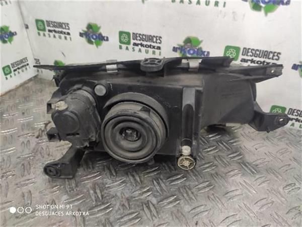 FARO DEL. IZDO. Citroen Berlingo 2.0 HDI (66 KW) - 6823 / RHY 2