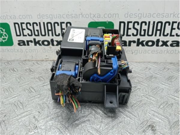 CAJA FUSIBLES/RELE Opel Meriva 1.4 G B (S10) TURBO 120CV (2010-2017) (88 KW) - 36167 / 13459383