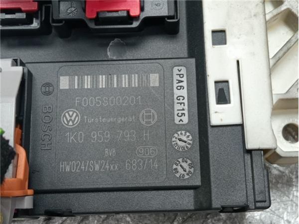 MOTOR ELEVALUNAS DEL. DCHO. Seat Toledo (5P2)(09.2004-) 2.0 Stylance / Style [2,0 Ltr. - 125 kW TDI] - 36300 / 5P0839461 2