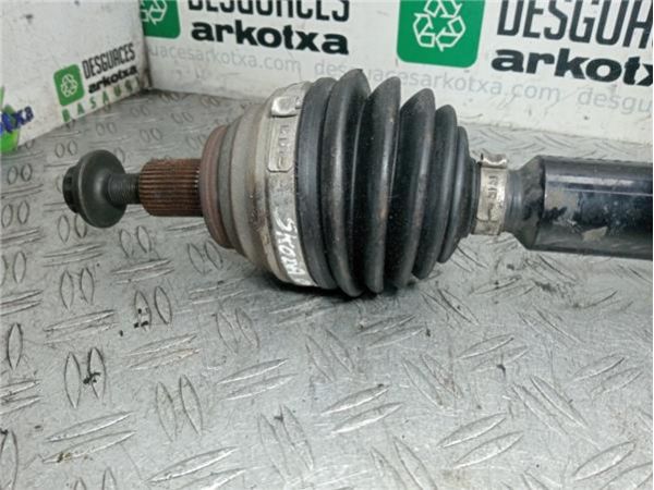 TRANSMISION DEL. DCHA. Skoda Octavia 1.6 TDI II (105CV) (2009 2013) (77 KW) - 36393