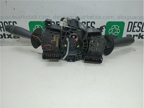 MANDO MULTIFUNCION Renault Trafic II Combi (04.2001-) 1.9 27 CN Combi6 acristalado parcial [1,9 Ltr. - 74 kW Diesel] - 3