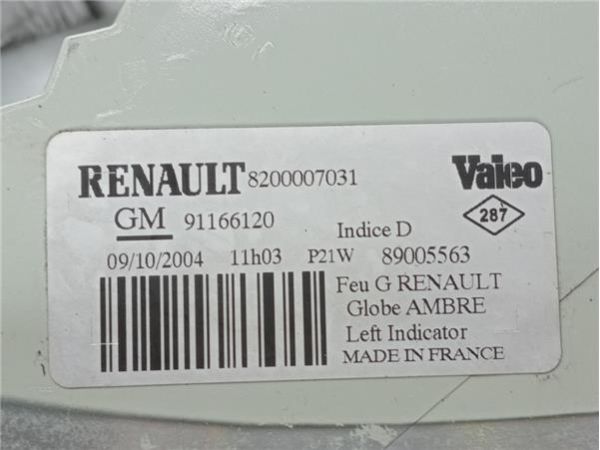FARO DEL. IZDO. Renault Trafic II Combi (04.2001-) 1.9 27 CN Combi6 acristalado parcial [1,9 Ltr. - 74 kW Diesel] - 3682