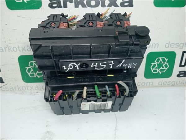 CAJA FUSIBLES/RELE Peugeot 307 Break/ SW (S2)(06.2005-) 1.6 SW [1,6 Ltr. - 66 kW 16V HDi] - 36941 / 9661087080