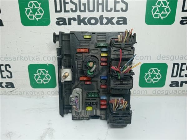 CAJA FUSIBLES/RELE Peugeot 307 Break/ SW (S2)(06.2005-) 1.6 SW [1,6 Ltr. - 66 kW 16V HDi] - 36941 / 9661087080