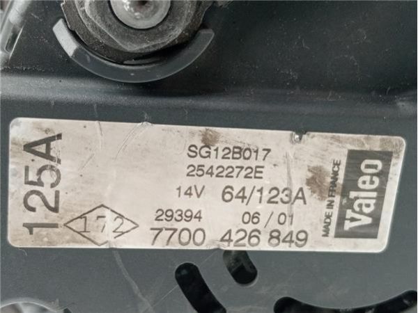 ALTERNADOR Renault Trafic II Combi (04.2001-) 1.9 27 CN Combi6 acristalado parcial [1,9 Ltr. - 74 kW Diesel] - 37121 / S
