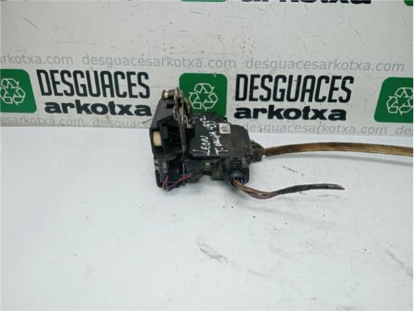 CERRADURA PUERTA TRA. DCHA. Seat Leon (1M1)(11.1999-) 1.6 Sport [1,6 Ltr. - 77 kW 16V] - 37793 / 3B4839016M