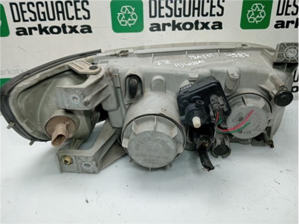 FARO DEL. IZDO. Hyundai Trajet (FO)(2000-) 2.0 CRDi GLS [2,0 Ltr. - 83 kW CRDi CAT] - 37910