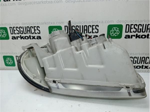 FARO DEL. IZDO. Hyundai Trajet (FO)(2000-) 2.0 CRDi GLS [2,0 Ltr. - 83 kW CRDi CAT] - 37910
