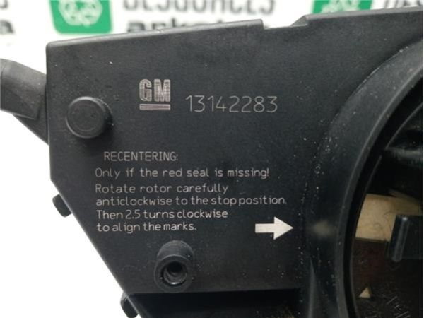 MANDO MULTIFUNCION Opel Corsa D (2006-) 1.0 Essentia [1,0 Ltr. - 44 kW 12V CAT (Z 10 XEP / LJ4)] - 38175 / 12274700, 131