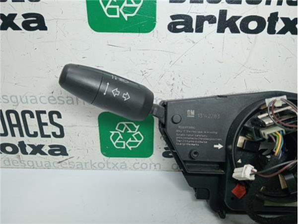 MANDO MULTIFUNCION Opel Corsa D (2006-) 1.0 Essentia [1,0 Ltr. - 44 kW 12V CAT (Z 10 XEP / LJ4)] - 38175 / 12274700, 131