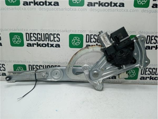 ELEVALUNAS ELECTRICO DEL. DCHO. Renault Megane 1.5 DCI III (90CV) (2008 2022) (66 KW) - 38250 / 807301396R