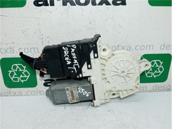 MOTOR ELEVALUNAS TRA. DCHO. Volkswagen Passat Berlina (3C2)(2005-) 2.0 Advance [2,0 Ltr. - 103 kW TDI] - 38295 / 1K09597