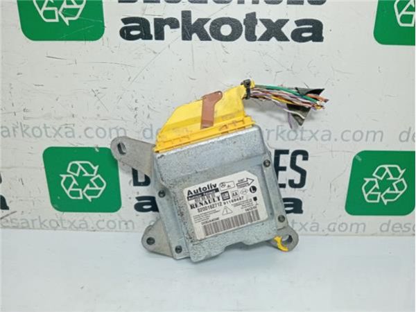 CENTRALITA AIRBAG Renault Trafic II Combi (04.2001-) 1.9 27 CN Combi6 acristalado parcial [1,9 Ltr. - 74 kW Diesel] - 38