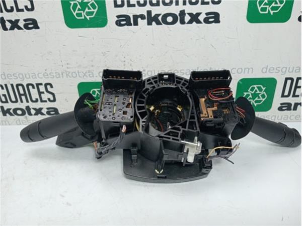 MANDO MULTIFUNCION Renault Espace IV (JK0)(2002-) 2.2 Expression [2,2 Ltr. - 110 kW dCi Turbodiesel] - 38511 / 820026078
