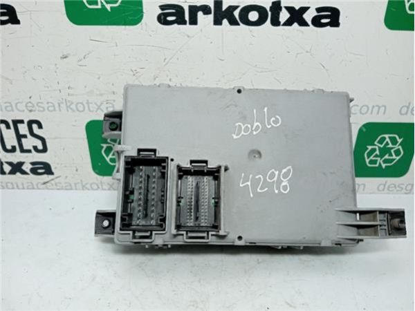 CAJA FUSIBLES/RELE Fiat II Doblò (263) Cargo (2010-) 1.3 Basis Furgón [1,3 Ltr. - 66 kW 16V JTD CAT] - 38598 / 0051885