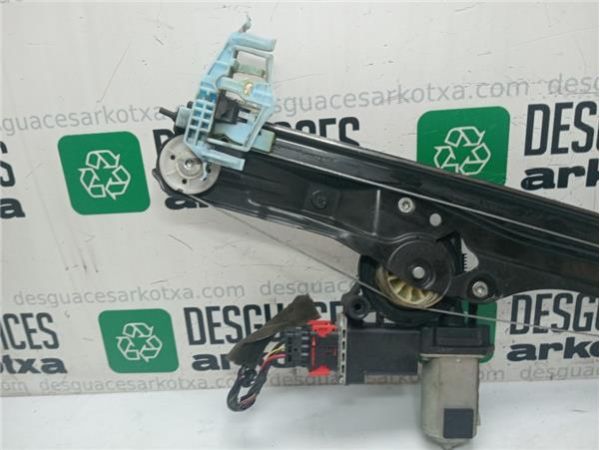 MOTOR ELEVALUNAS DEL. DCHO. Fiat II Doblò (263) Cargo (2010-) 1.3 Basis Furgón [1,3 Ltr. - 66 kW 16V JTD CAT] - 38628 