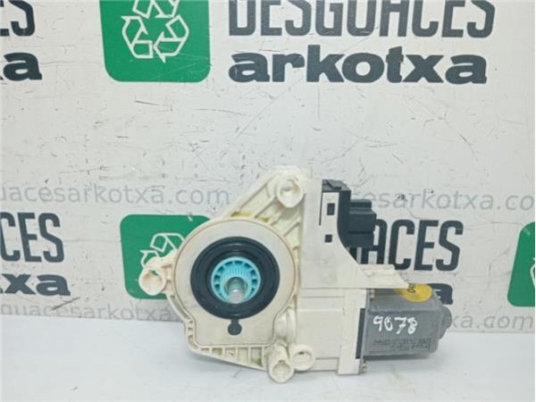 MOTOR ELEVALUNAS TRA. DCHO. Audi A6 Berlina (4F2)(2004-) 2.4 [2,4 Ltr. - 130 kW V6 24V CAT (BDW)] - 38671 / 4F0959802A