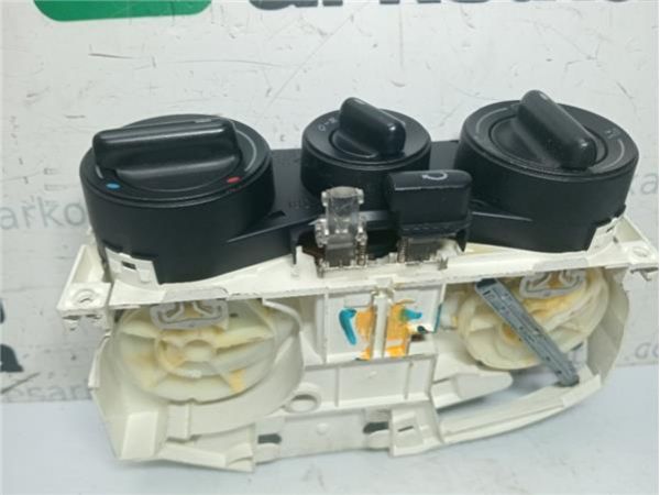 MANDOS CALEFACCION / A.A. Volkswagen New Beetle Berlina (9C1/1C1)(1999-) 2.0 [2,0 Ltr. - 85 kW] - 38688 / 1C0220045D