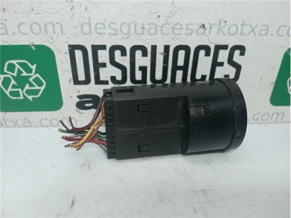 MANDO DE LUCES Volkswagen New Beetle Berlina (9C1/1C1)(1999-) 2.0 [2,0 Ltr. - 85 kW] - 38689 / 1C0941531