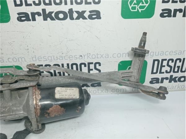 MOTOR LIMPIAPARABRISAS DEL. Volkswagen New Beetle Berlina (9C1/1C1)(1999-) 2.0 [2,0 Ltr. - 85 kW] - 38692 / 1C1955023A