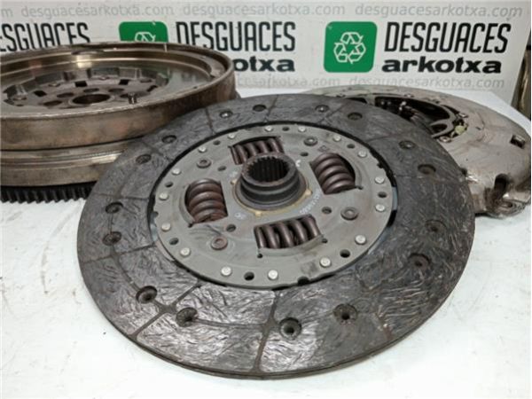 KIT EMBRAGUE COMPLETO Mitsubishi Outlander (CW0)(2007-) 2.2 DI-D Kaiteki Plus [2,2 Ltr. - 115 kW DI-D CAT] - 39039 / 964