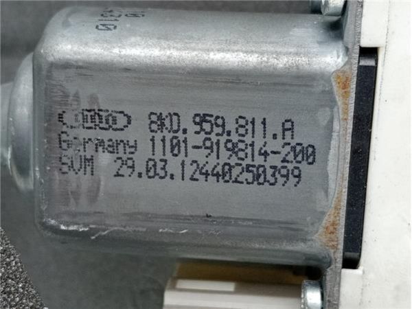 MOTOR ELEVALUNAS TRA. IZDO. Skoda Superb 2.0 TDI COMBI II (3T5) 4X4 140CV (09-15) (103 KW) - 39210 / 8K0959811A   8X0969