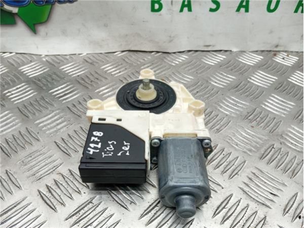 MOTOR ELEVALUNAS TRA. DCHO. Ford Focus Berlina (CAP)(08.2004-) 1.6 Sport [1,6 Ltr. - 80 kW TDCi CAT] - 39249
