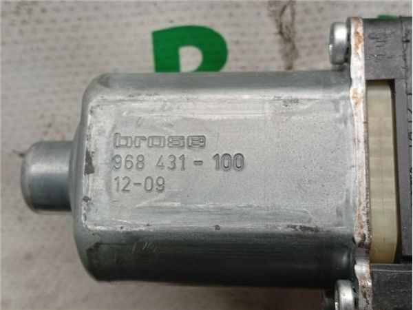 MOTOR ELEVALUNAS DEL. IZDO. Renault Megane III Sport Tourer (2009-) 1.6 Privilege [1,6 Ltr. - 96 kW dCi Diesel FAP] - 39