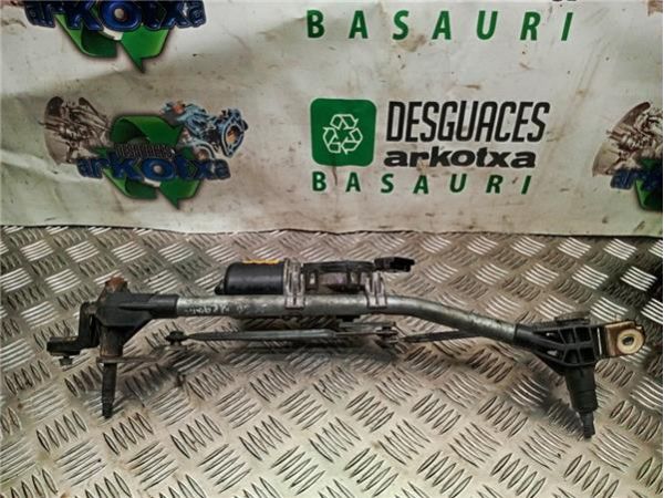 MOTOR LIMPIAPARABRISAS DEL. Renault Megane III Sport Tourer (2009-) 1.6 Privilege [1,6 Ltr. - 96 kW dCi Diesel FAP] - 39